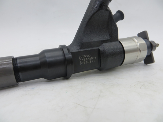 Good Quality common rail injector 295050-0324 for ISUZU 4HK1 Engine 8-98110607-5