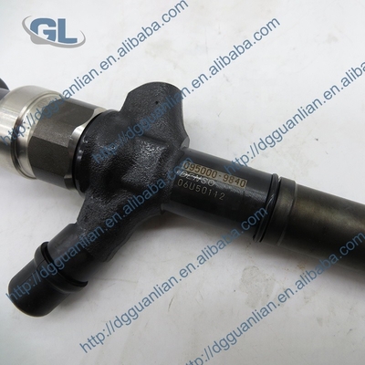 Genuine Common Rail Fuel Injector 095000-9840 DCRI109840 For TOYOTA Land Cruiser 1VD-FTV 23670-51070 23670-59055